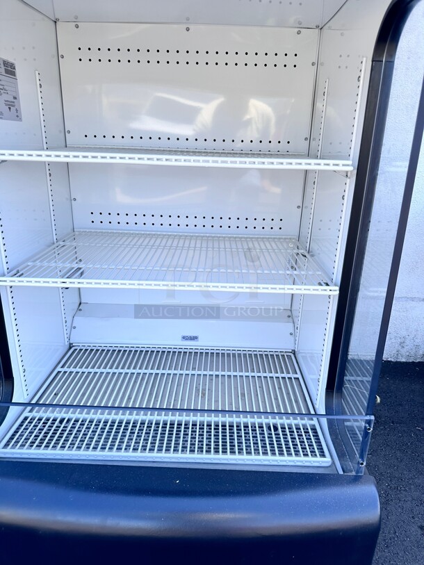 Late Model True TAC-14GS 30 inch Vertical Open Air Cooler w/ (4) Levels, Black, 115v Working - Image 7 of 10