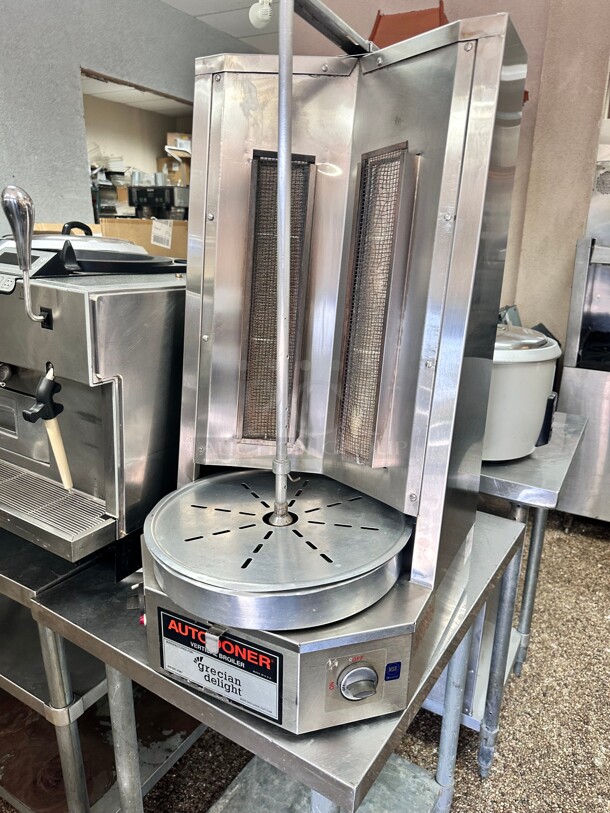 Late Model Optimal Automatics G-300 Autodoner Natural Gas 45 lb. Vertical Broiler Working  - Image 4 of 7