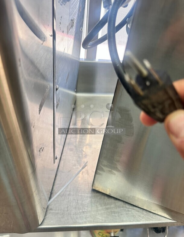 Excellent Condition! Used Curtis WB5NL Commercial Hot Water Dispenser - 5 gal., 120 Volt Tested and Working! - Image 5 of 6