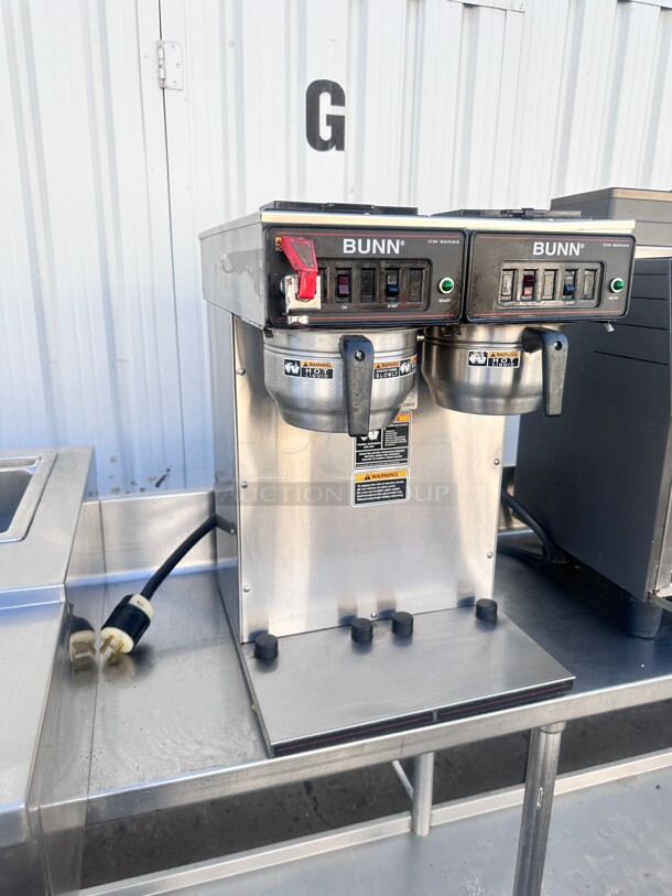 Bunn AXIOM Twin-APS 15 gal AXIOM® Twin Airpot Coffee Brewer, Faucet & LCD Display, 120 240v/1ph Working - Image 1 of 7