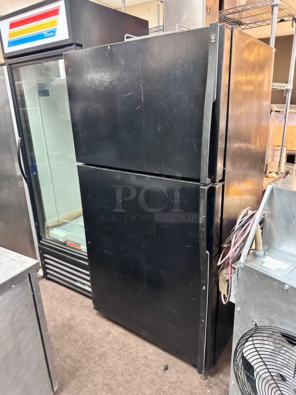 LG Profile Domestics Refrigerator and Freezer 115 Volt Working - Image 6 of 6