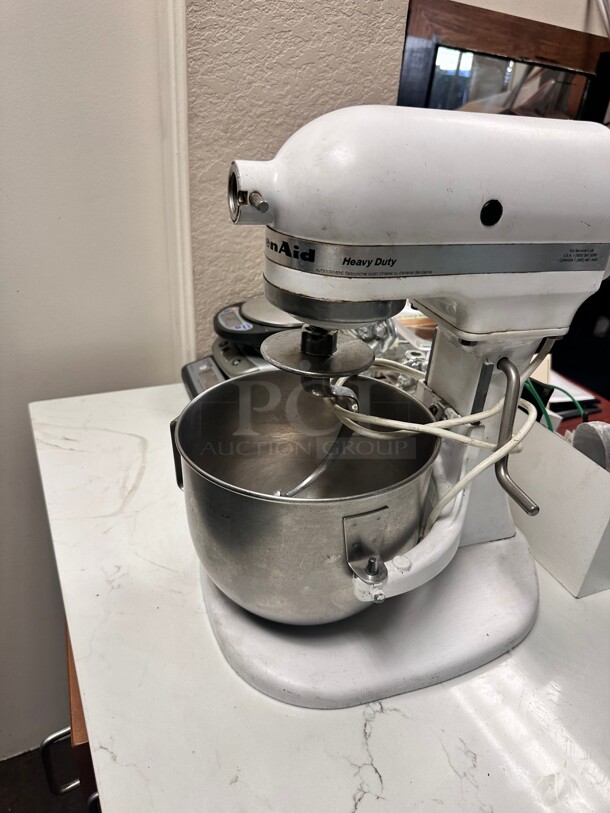 Kitchen Aid 10 Speeds Commercial Mixer 115 Volt Tested and Working - Image 1 of 10