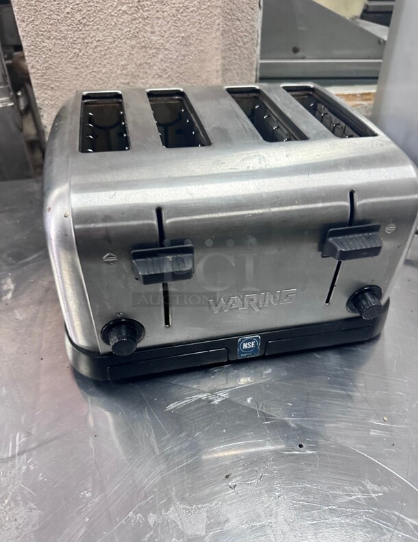 Late Model Waring WCT708 Slot Toaster w/ 4 Slice Capacity & 1 3/8 inch W Product Opening, 120v Tested and Working! - Image 2 of 8