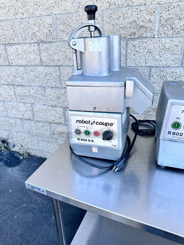 Robot Coupe R602 Combination Food Processor - 7 qt. 115 Volt Missing Parts - Image 3 of 7