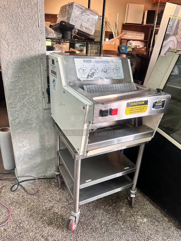 Oliver 711 Commercial Counter Top 3/8" Bread Slicer 115 Volt Tested and Working - Image 3 of 7