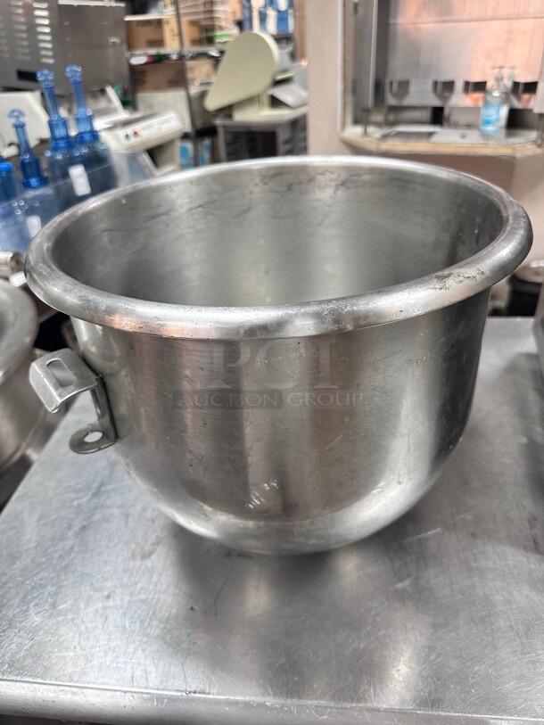 Clean Hobart Classic 20-Quart Stainless Steel Mixer Bowl NSF - Image 1 of 4