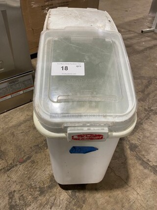 Rubbermaid White Poly Ingredient Bin! With Clear Lid! On Casters!