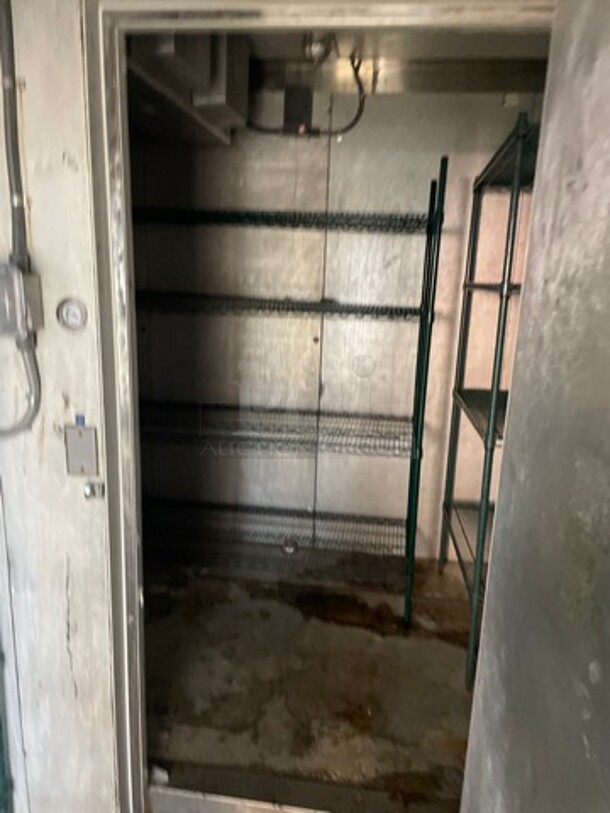 NICE! Kolpak Commercial Walk In Cooler And Freezer Combo Unit! Cooler Has NO FLOOR, Freezer WITH FLOOR! With Blower! NO COMPRESSOR! METRO RACKS NOT INCLUDED! Box Size 7' By 13'.5 By 8'! - Image 4 of 11