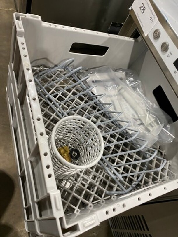 NEW! SCRATCH-N-DENT! LATE MODEL! 2022 Noble Commercial Undercounter Dishwasher! All Stainless Steel! Model: 495HTGW22 SN: 8102695713 208/240V 60HZ 1 Phase - Image 5 of 8