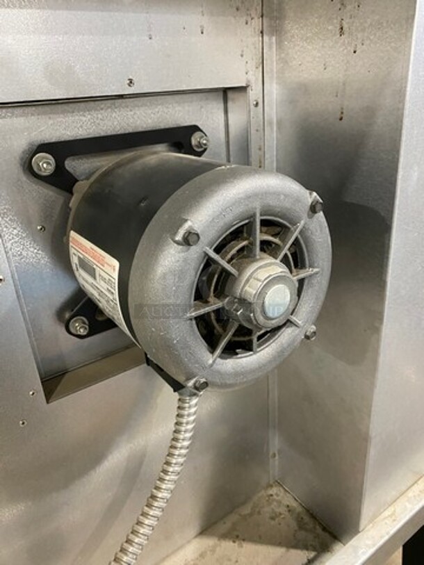 WOW! LATE MODEL! 2017 Bakers Pride LP Powered Commercial Convection Oven! With View Through Doors! With Oven Metal Racks! All Stainless Steel! On Legs! Cyclone Series! WORKING WHEN REMOVED! Model: BCO11G SN: 555111210017 - Image 10 of 12