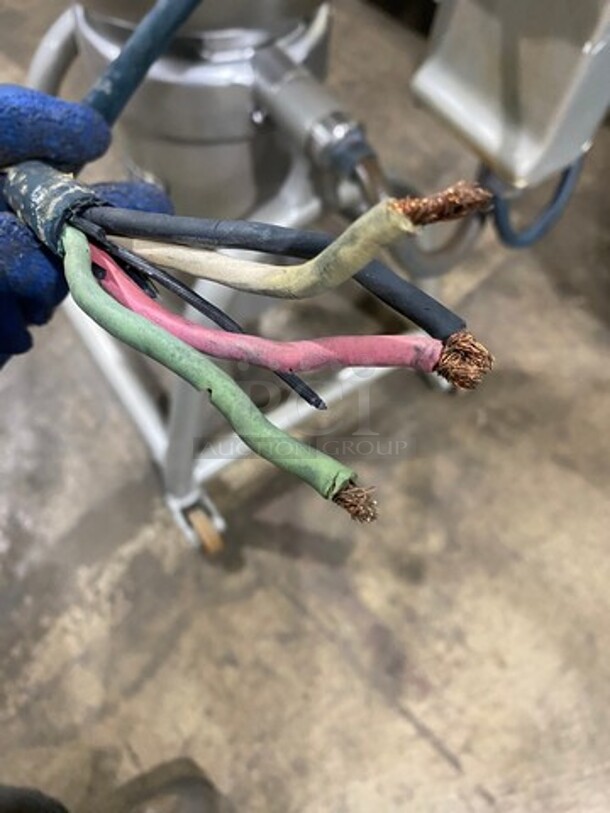 Hobart Commercial Heavy Duty VCM Vertical Cutter/ Mixer/ Mincer! All Stainless Steel! Model: VCM25 SN: U7211909 220V 60HZ 3 Phase - Image 11 of 11