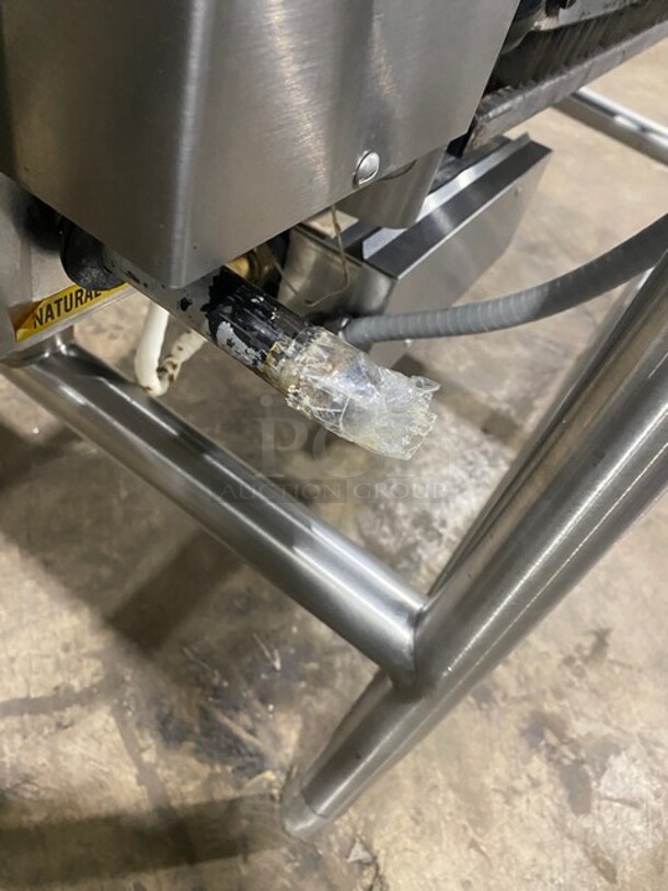 WOW! Groen Natural Gas Powered ECLIPSE SERIES Tilted Braising Pan/Tilt Skillet! All Stainless Steel! Thermostatic Controlled! On Legs! Model: BPM-40G SN: J134425-1-1! - Image 10 of 10
