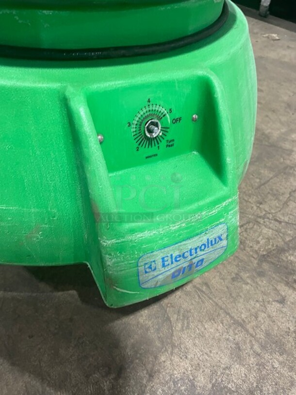 Electric Salad Spinner! The Greens Machine!  - Image 4 of 6