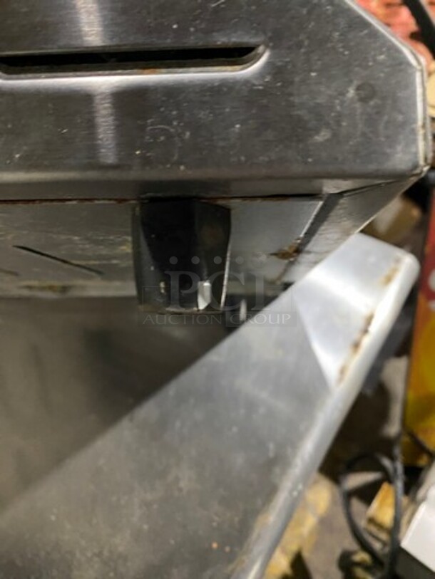 Star Pro Max Commercial Countertop Panini/Sandwich Grill! With Flat Press! All Stainless Steel! Model: GR14B SN: GS141210A0016 120V - Image 10 of 11