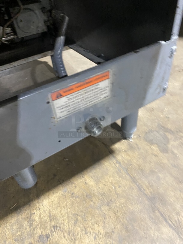 Pitco All Stainless Steel Natural Gas Powered Deep Fat Fryer! MOdel 35C Plus! With Baskets! On Legs!  - Image 9 of 9