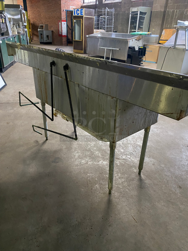 Duke Commercial 3 Bay Sink! With Dual Drainboard, Handles And Spray Nozzle Attachment! All Stainless Steel! On Legs! - Image 4 of 7
