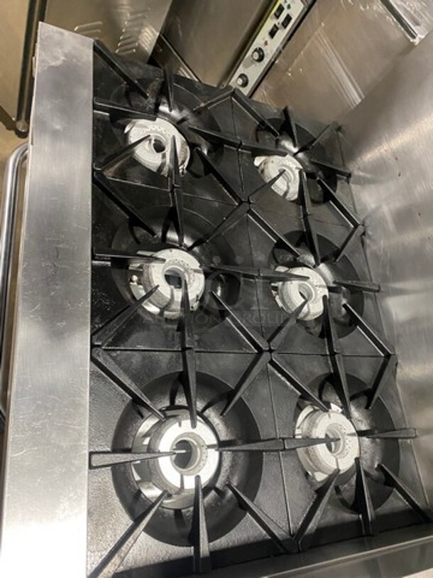 Sweet! LATE MODEL! Vulcan Commercial Natural Gas Powered 6 Burner Stove! With Right Side Flat Griddle & Cheese Melter Combo! Griddle Has Side Splashes! With Raised Back Splash! With 2 Oven Underneath! All Stainless Steel! Working When Removed! - Image 7 of 12