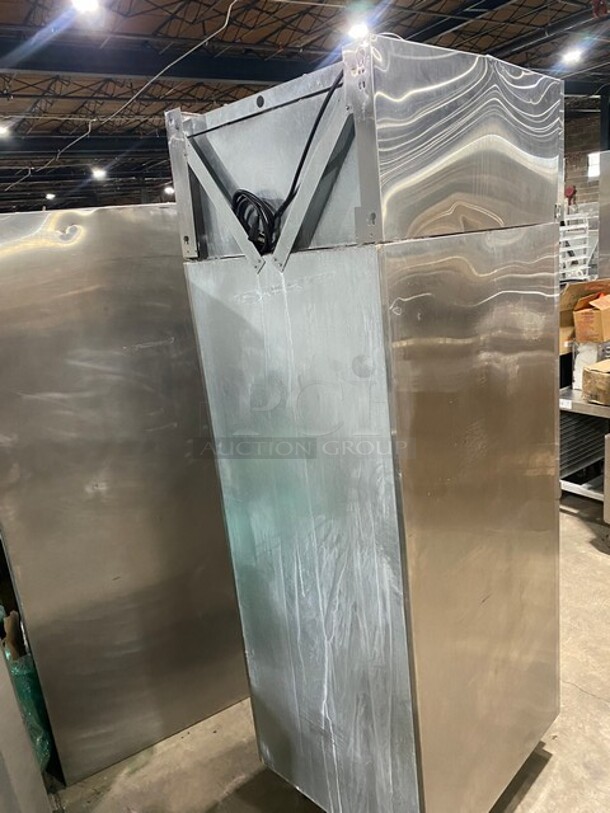 Victory Commercial Single Door Reach In Freezer! All Stainless Steel! On Legs! Model: FS1DS7EW SN: A1082500 115V 1PH - Image 4 of 7