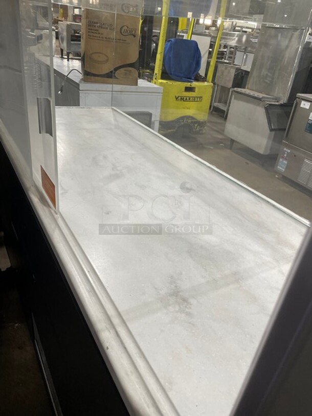 NICE! Structural Concepts Starbucks Style Refrigerated Open Grab-N-Go Display Case! With Glass Enclosed Merchandiser Showcase On Top! On Legs! 220V 1 Phase! Model: SBZ6652DR! - Image 5 of 9