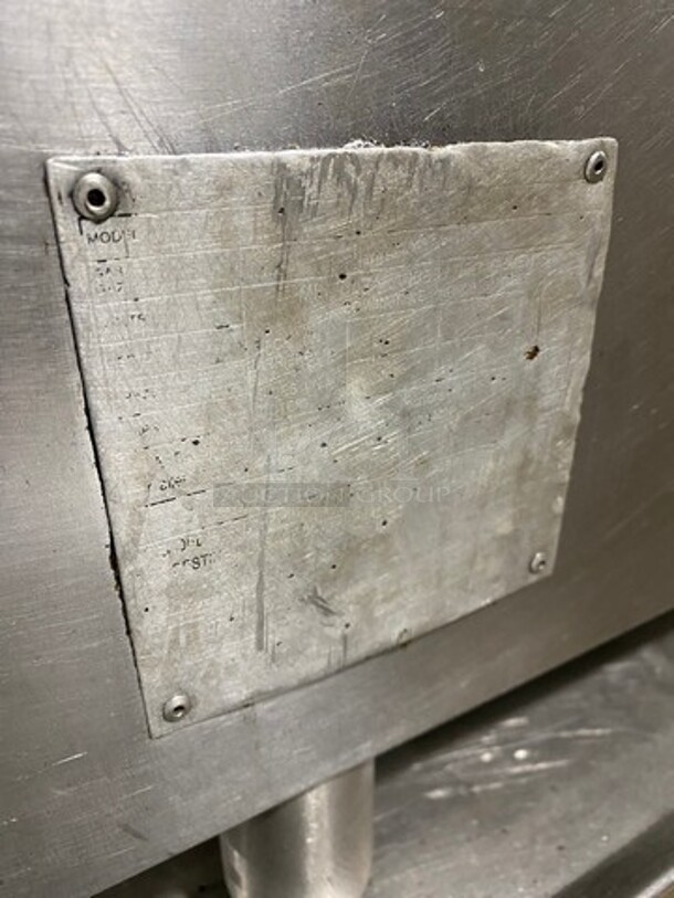 SWEET! Vulcan Commercial Countertop Natural Gas Powered Char Broiler Grill! Stainless Steel Body! On Small Legs! - Image 8 of 9