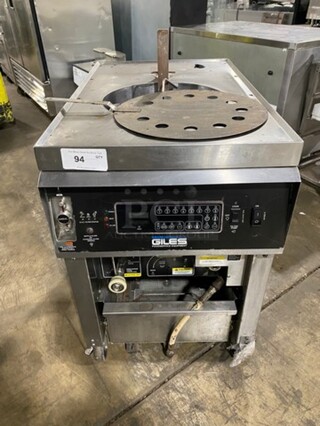 WOW! Giles Electric Powered Heavy Duty Open Fryer! With Automatic Lift And Basket! With Oil Filter System! Model: GEF400 SN: A909240817 208V 60HZ 3 Phase