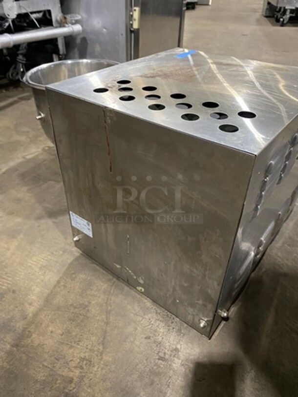 Savory Commercial Countertop Conveyor Toaster Oven! All Stainless Steel! Model: RT2VSHO SN: 0709210050094 208V 60HZ 1 Phase - Image 3 of 9