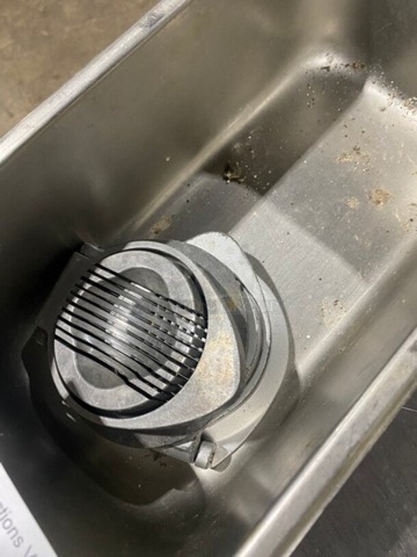 ALL ONE MONEY! MISCELLANEOUS! Includes Pizza Cutter, Handheld Can Opener And More! - Image 5 of 5