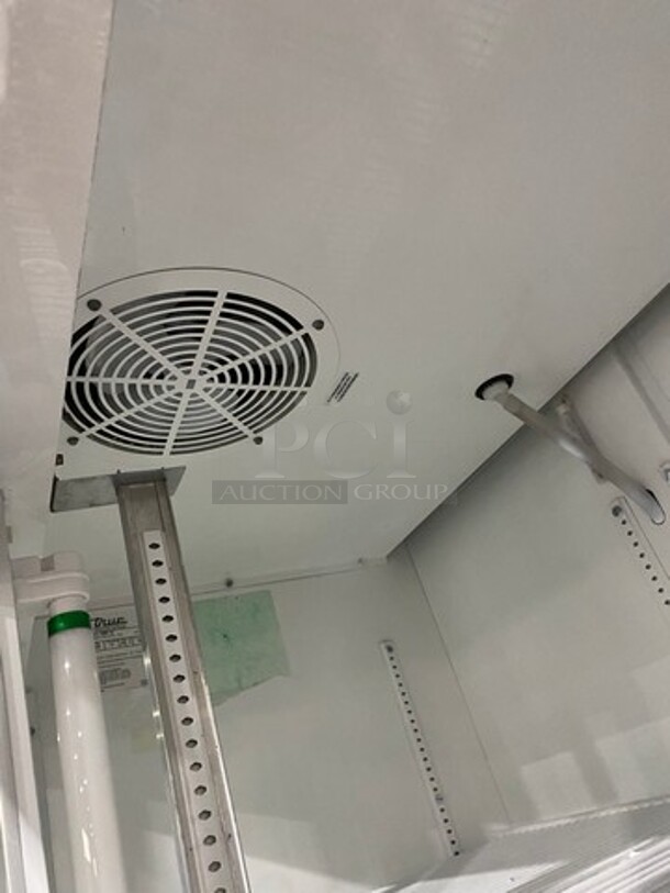 True Commercial 2 Sliding Door Reach In Refrigerator Merchandiser! With View Through Doors! With Poly Coated Racks! Model: GDM33 SN: 13193941 115V 60HZ 1 Phase - Image 6 of 8