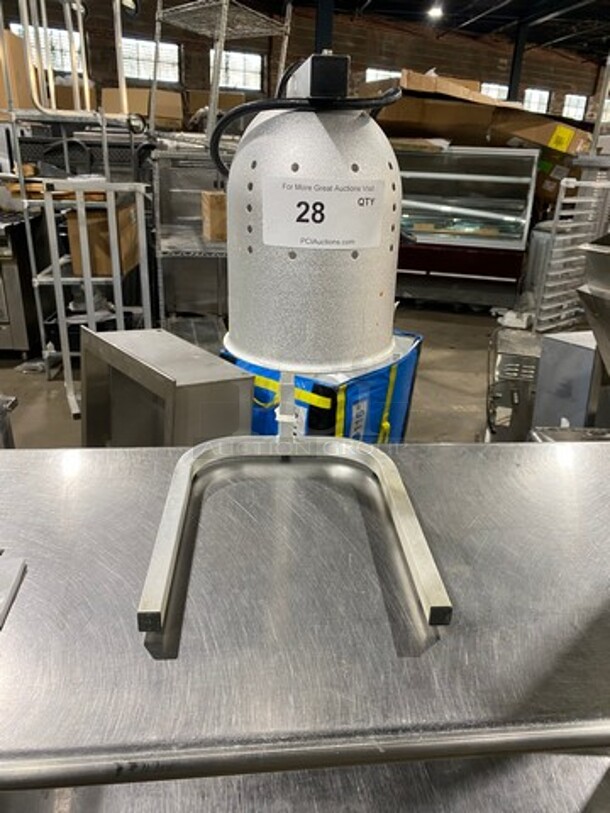Qualite Commercial Heat Lamp! Model: HL2A SN: HL2A201906050897 120V - Image 1 of 7