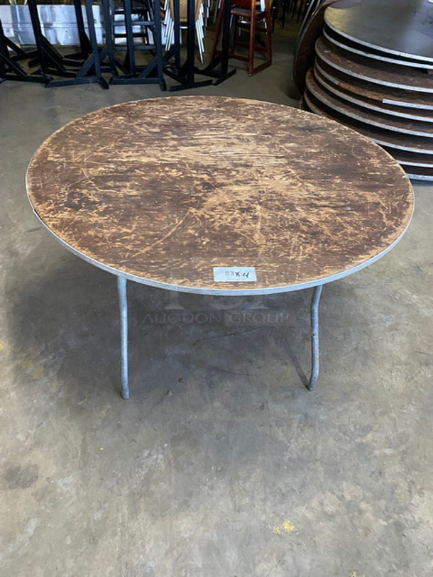 Round Wooden Pattern Table! With Foldable Metal Legs! 4x Your Bid!