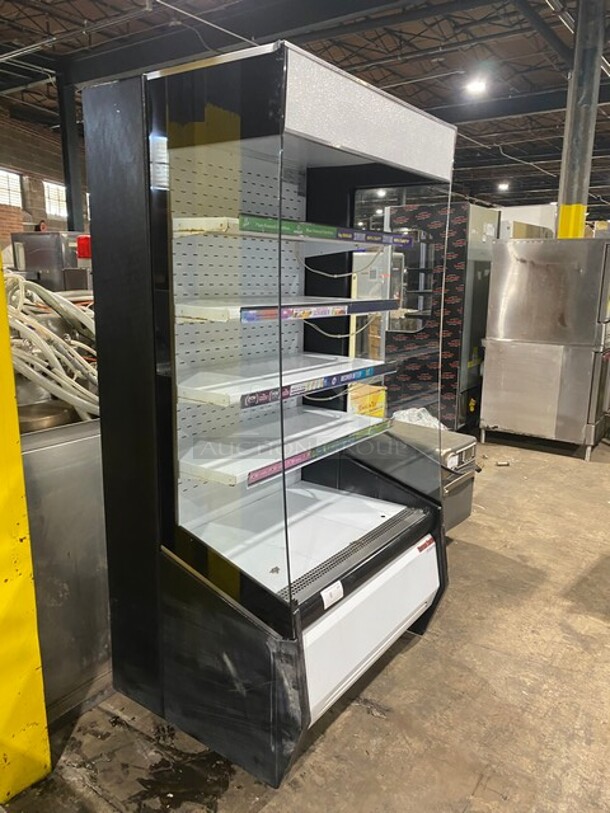 Universal Coolers Commercial Refrigerated Grab-N-Go Open Case Merchandiser! SN: NS139194 115V  - Image 2 of 7