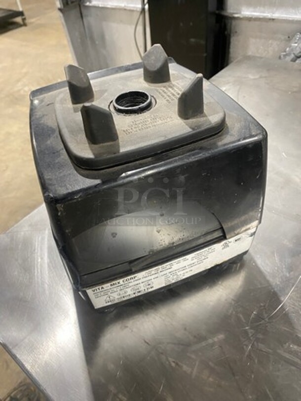 Vitamix Commercial Countertop Blender! BASE ONLY! Model: VM0101 SN: 001002160211976066 120V - Image 4 of 8