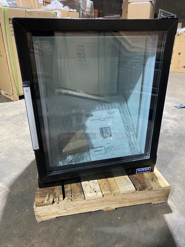 NICE! SCRATCH-N-DENT! Ojeda Commercial Countertop Display Case Cooler Merchandiser! Model: CTFH3 SN: 082806138929Y 120V 60HZ 1 Phase - Image 2 of 11