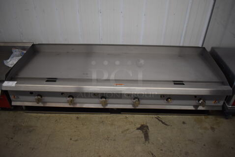 LIKE NEW! CPG 351GTCPG72NL Stainless Steel Commercial Countertop Natural Gas Powered Flat Top Griddle w/ Thermostatic Controls. 180,000 BTU. 72x30x16