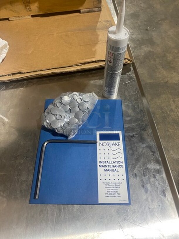 GREAT! BRAND NEW! IN THE BOX! Norlake Commercial Self Contained 6x6 Walk-In Freezer! With Floor! Self-Contained Compressor/Blower! Model: KL66CRM 208/230V 1 Phase - Image 5 of 10