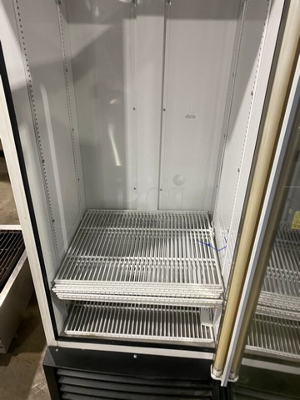 ABS One Glass Door Reach In COOLER Merchandiser!  Model ABT-19-WAL1 Serial WAL1-7311683-1201! 115V/60Hz/1 Phase - Image 4 of 7