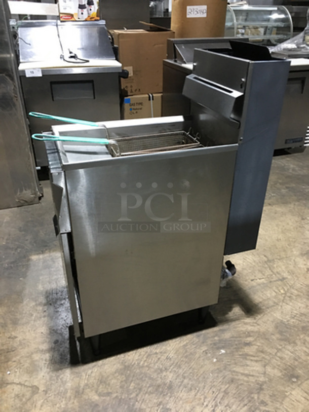 NICE! Cecilware Commercial Natural Gas Powered Deep Fat Fryer! With Backsplash! All Stainless Steel! On Legs! Model: FMS403HP - Image 2 of 8