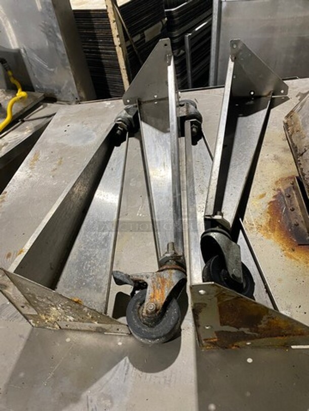 Hardt Commercial Natural Gas Powered Rotisserie Machine! With View Through Front Access Door! All Stainless Steel! Model: BLAZE SN: 1002B10329 - Image 8 of 9