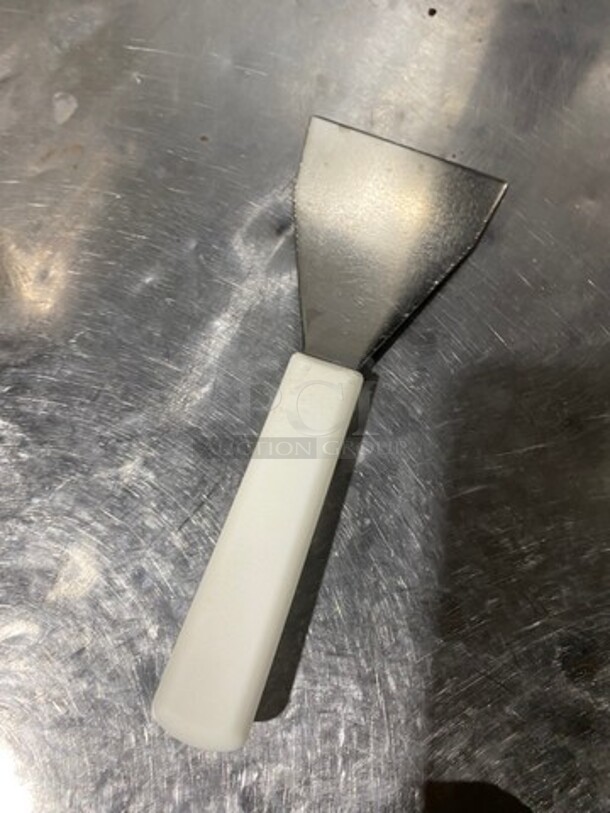 ALL ONE MONEY! MISCELLANEOUS ITEMS! Includes Mini Tongs, Rolled Ice Cream Scraper, And More! - Image 3 of 5