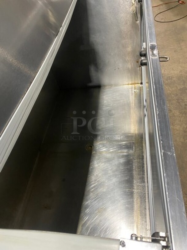 Beverage Air Single Side Access Milk Cooler! Stainless Steel! On Casters! Model: SM49N 115V 60HZ 1 Phase - Image 5 of 7