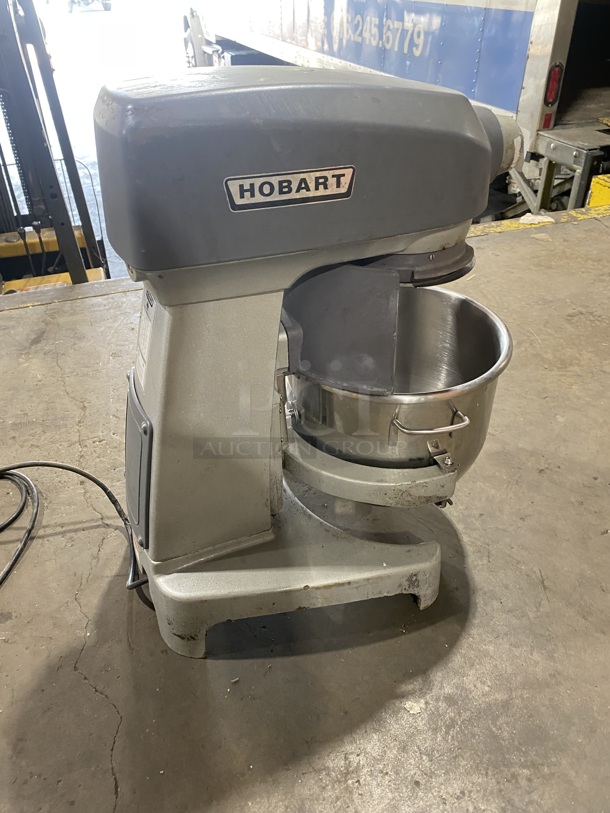 Hobart Legacy HL200 Metal Commercial Countertop! Planetary Dough Mixer w/ Stainless Steel Mixing Bowl!100-120 Volts, 1 Phase SN:31-1501-777! - Image 4 of 11