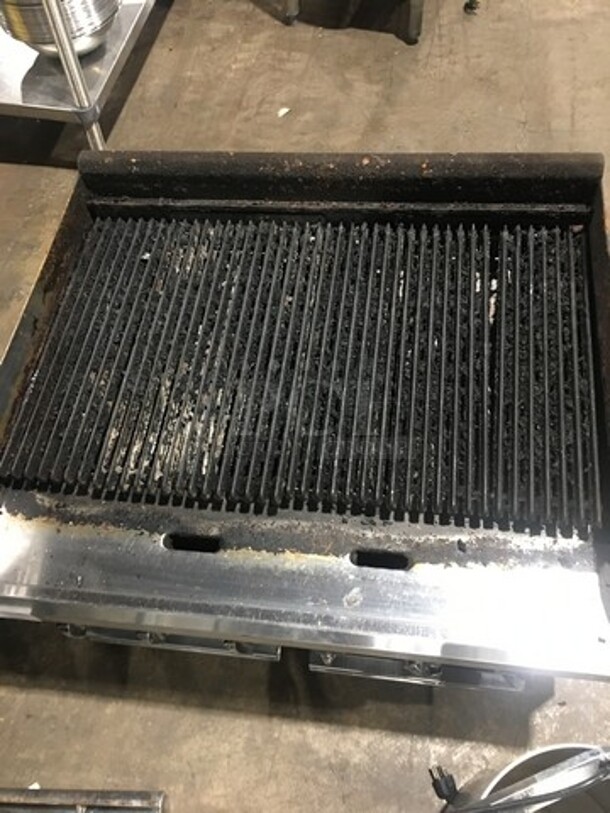 LATE MODEL! 2018 Southbend Commercial Countertop Natural Gas Powered Char Broiler Grill! With Back And Side Splashes! All Stainless Steel! On Small Legs! WORKING WHEN REMOVED! Model: HDC36 SN: 18H93627 - Image 7 of 12