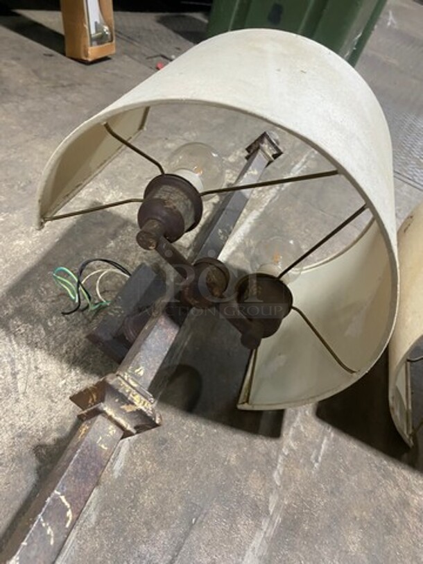 ALL ONE MONEY! Wall Mount Light Fixtures! - Image 4 of 6