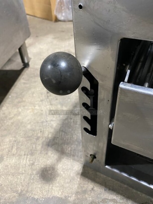 Southbend Commercial Countertop Gas Powered Salamander! All Stainless Steel! - Image 7 of 8