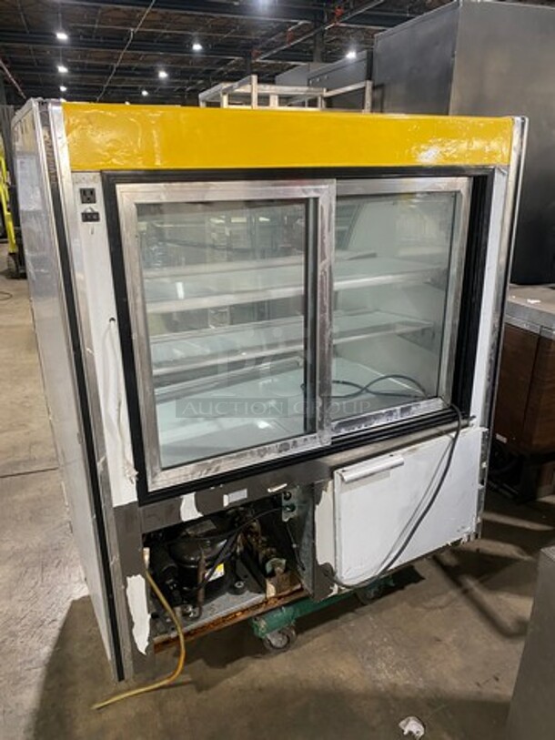 Leader Commercial Refrigerated Bakery Display Case Merchandiser! With Curved Front Glass! With Rear Access Doors! Stainless Steel Body! Model: RHDL48 SN: PT10M1682D 115V 60HZ 1 Phase - Image 3 of 8