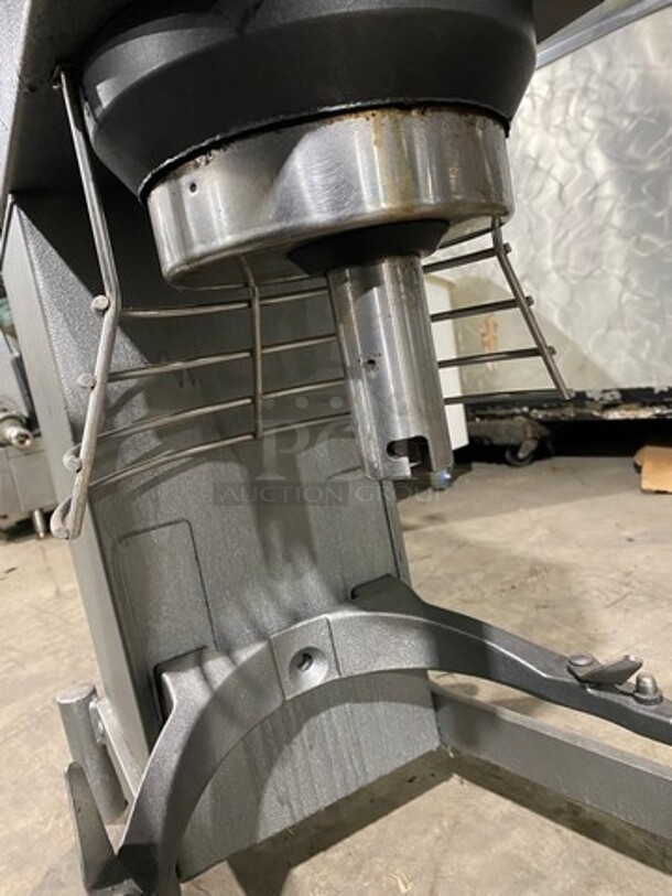 Welbilt Varimixer Commercial 20 Qt Planetary Mixer! Model: W20 SN: 1014050004 115V 60HZ 1 Phase - Image 5 of 12