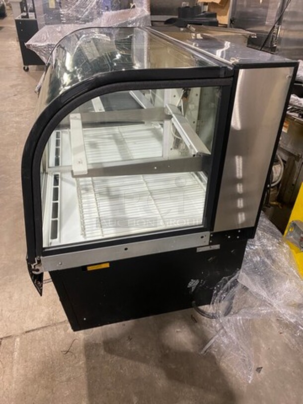 Federal Industries Commercial Refrigerated Dual Zone Bakery Display Case Merchandiser! With Curved Front Glass! With Sliding Rear Access Doors! Stainless Steel Body! Model: CGR5042DZ SN: 15121092443 120V 60HZ 1 Phase - Image 3 of 7