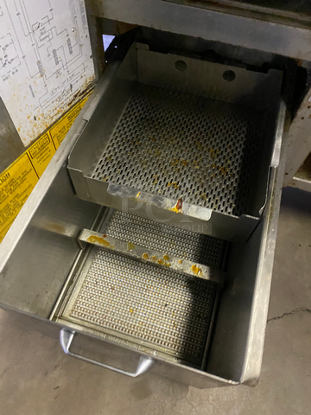 Frymaster Commercial Electric Powered 3 Bay Deep Fat Fryer! With Oil Filter System! With Fryer Covers! All Stainless Steel! On Casters! SN: 0012GI0054 110/120V 60HZ 1 Phase - Image 9 of 12