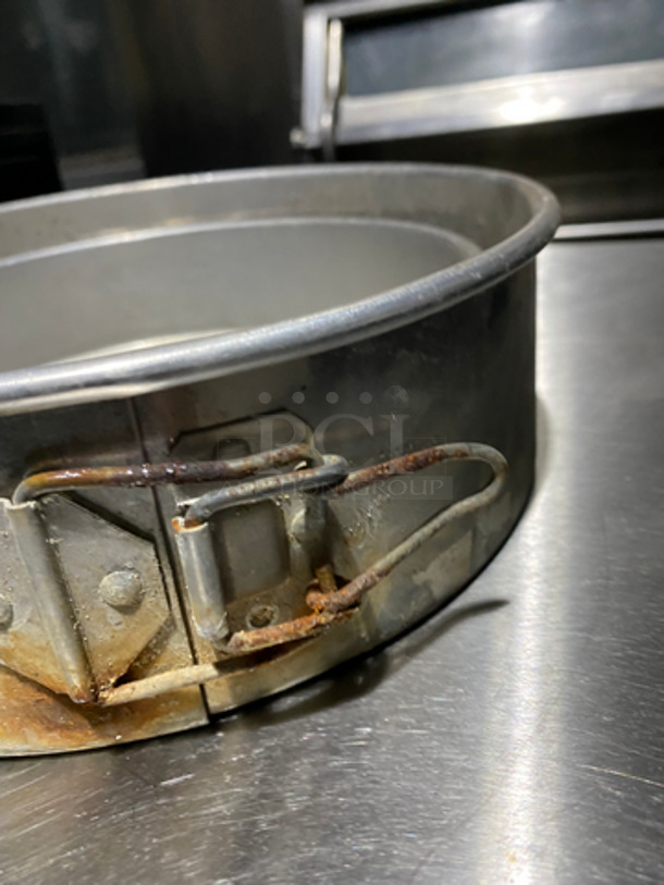 ALL ONE MONEY! Various Size Round Metal Baking Pans! - Image 2 of 4