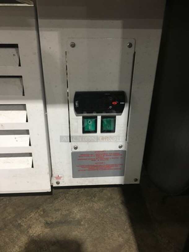 LATE MODEL! 2018 Universal Coolers Commercial Refrigerated Grab-N-Go Open Case Merchandiser! WORKING WHEN RREMOVED! Model: POC63 SN: NS243247 115V - Image 7 of 12